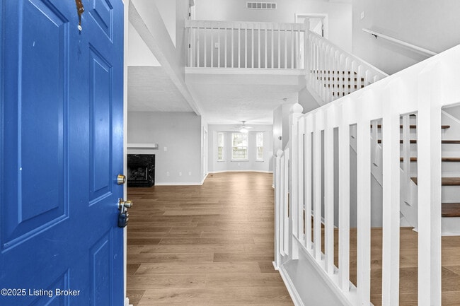 Building Photo - 11001 Bay Run Dr