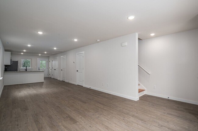 Building Photo - 3834 Maid Marion Ln