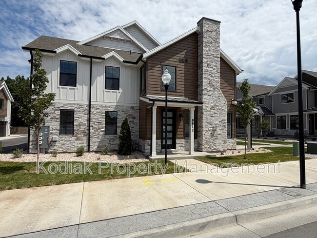 Building Photo - 8767 S 700 E