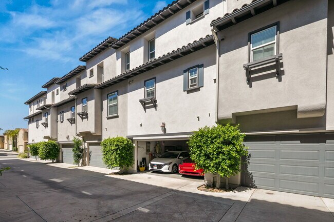 Building Photo - 1625 Filaree Dr