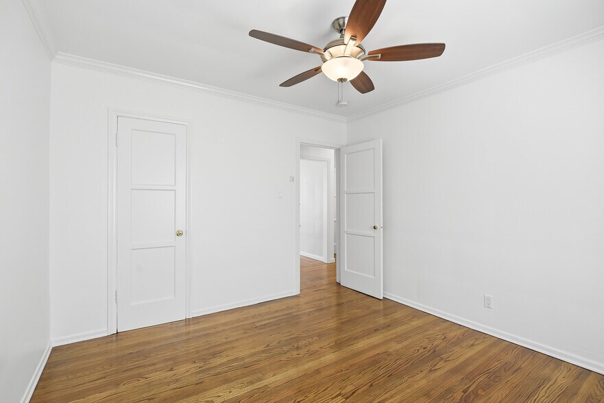 Building Photo - 722 1/2 N Edinburgh Ave