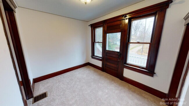 Building Photo - 1705 Jackson Ave