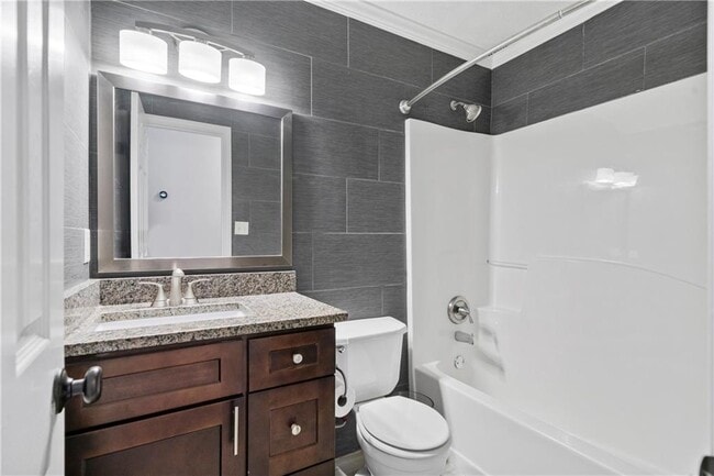 Building Photo - 1245 Hillcrest Glenn Cir