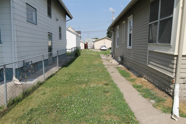 Building Photo - 2 plus Bedroom Home near Henry Doorly Zoo! Pet Friendly! Zero Deposit * ask for details