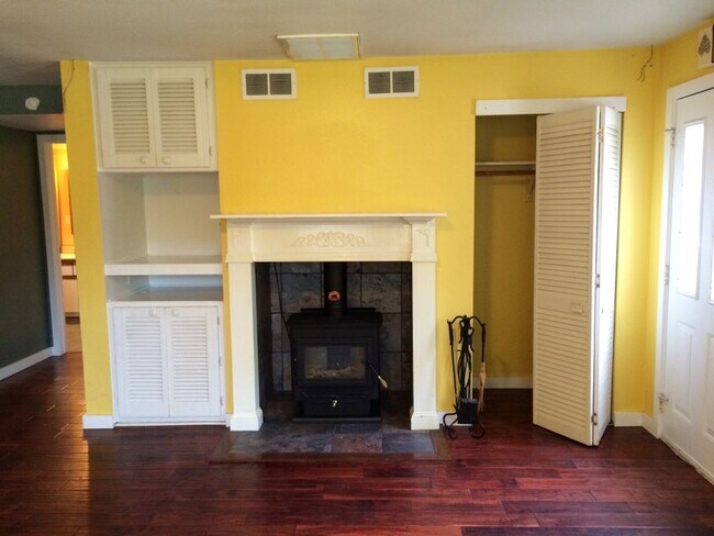 Building Photo - Cozy 2 Bedroom in Bellingham!