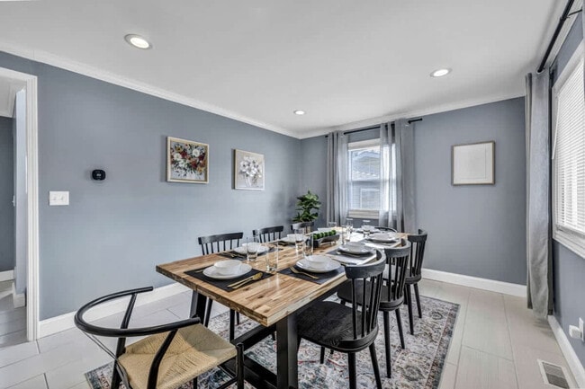 Building Photo - 1036 Union Ave