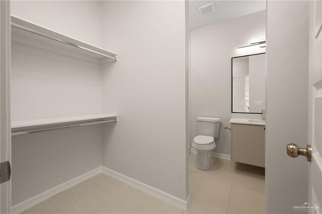 Building Photo - 4305 Heron Ave