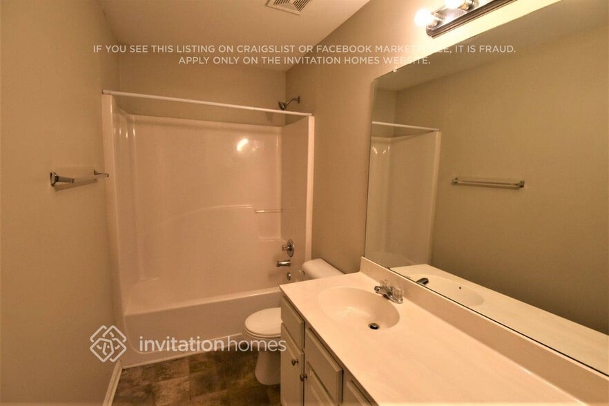 Building Photo - 7376 Blue Jay Way