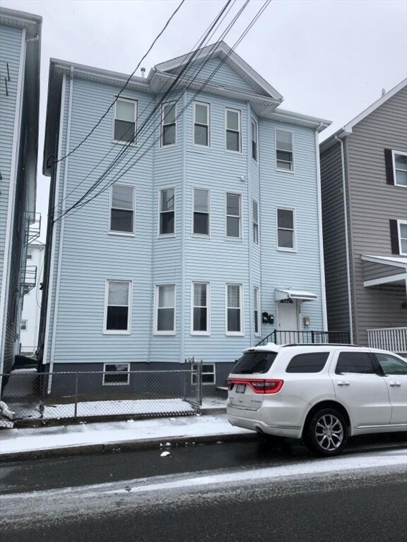 Building Photo - 138 Brightman St