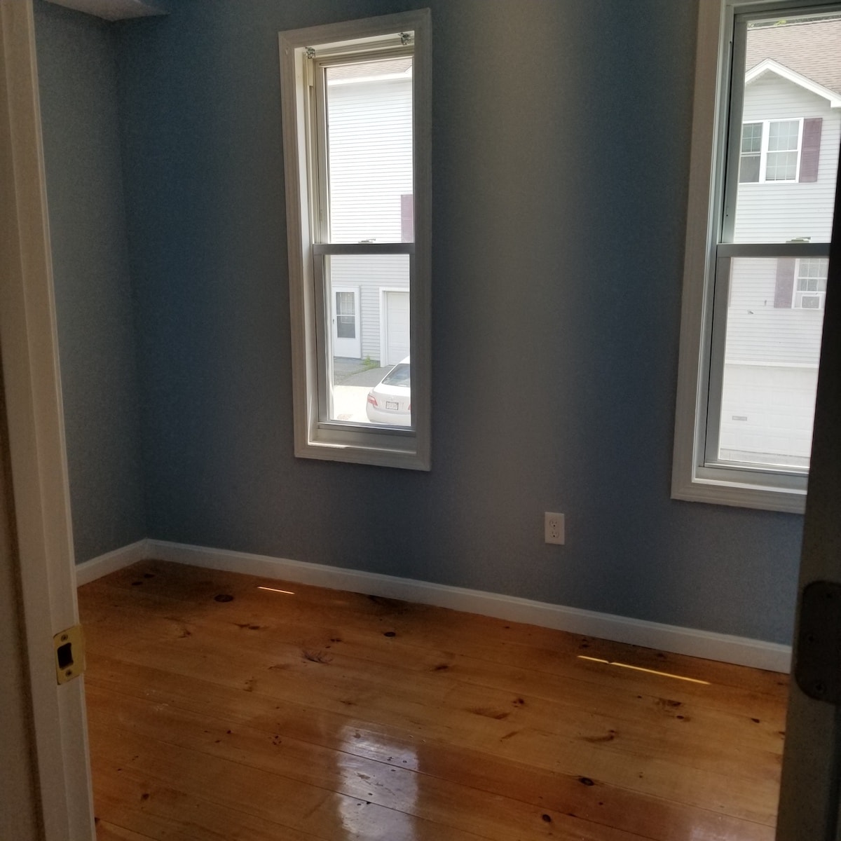 Building Photo - 69 Catharine St