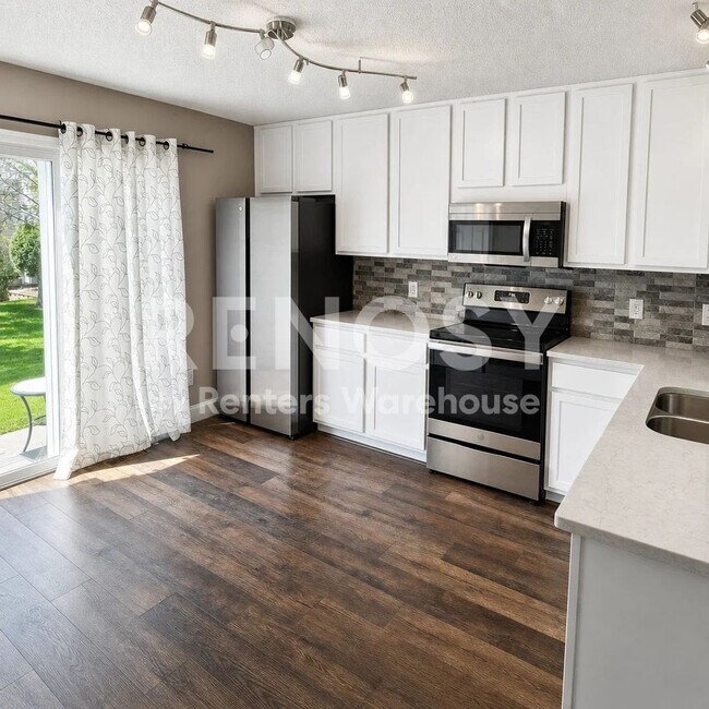 Building Photo - 2BD/2BA Townhome in Ramsey Available Now!