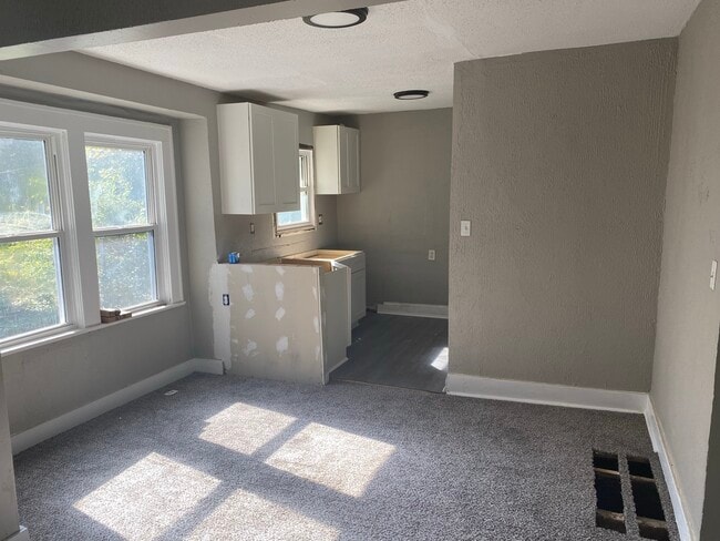 Building Photo - 5132 Bellefontaine Ave