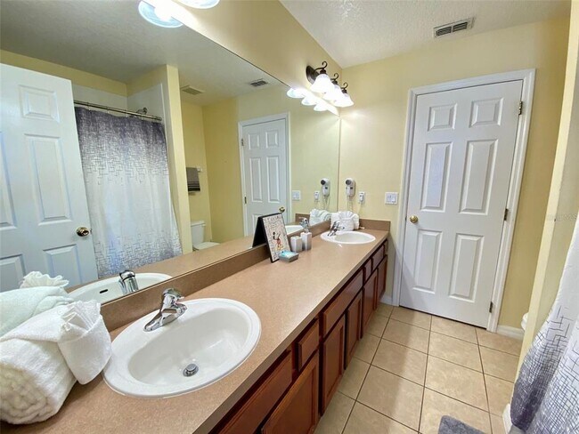 Building Photo - 8000 Acadia Estates Ct