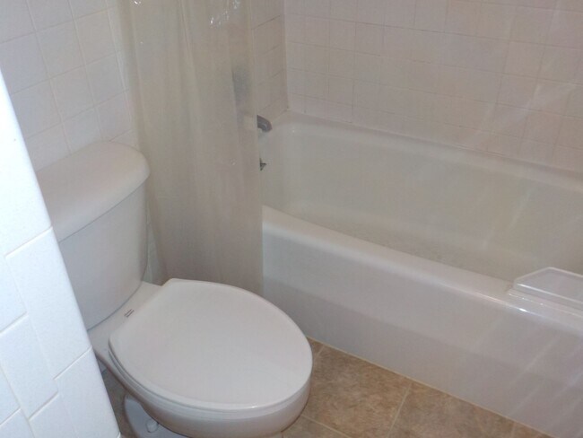 Bath - 101 S Bunker Hill Dr