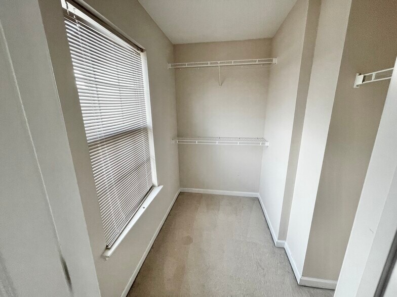 Building Photo - 7134 Georges Way