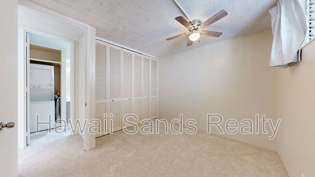 Building Photo - 469 Ena Rd