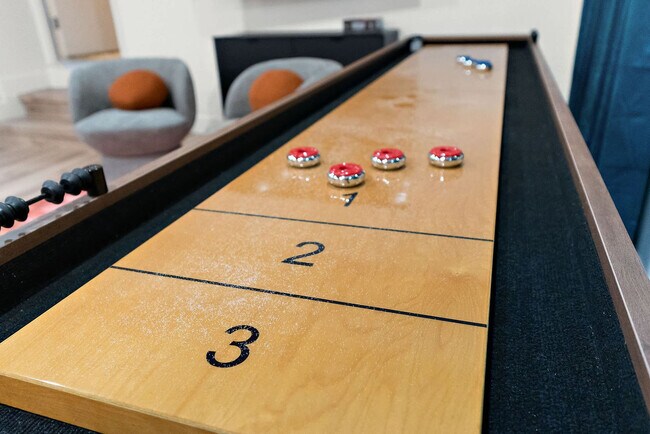 Building Photo - 7157 W Windrose Dr