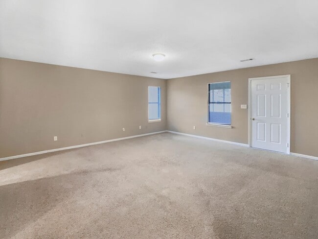 Building Photo - 2123 18th Avenue E Tuscaloosa, AL 35404