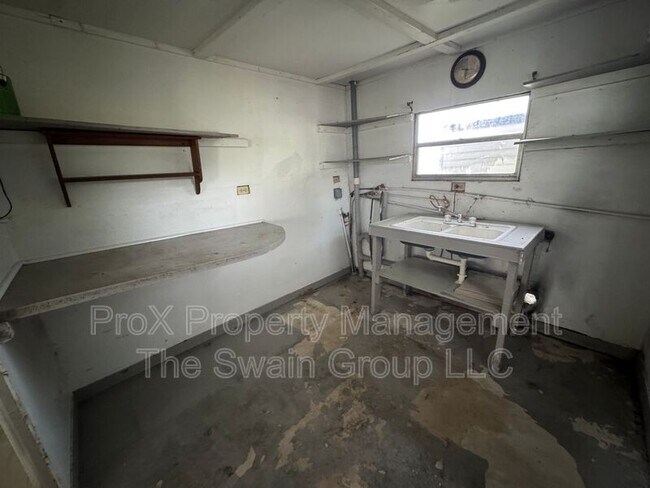 Building Photo - 534 Oak Ridge E
