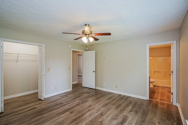 Building Photo - 1005 Waters Edge Cir