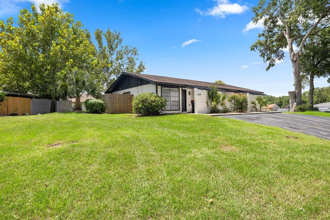 Building Photo - 5330 SE 28th Ln