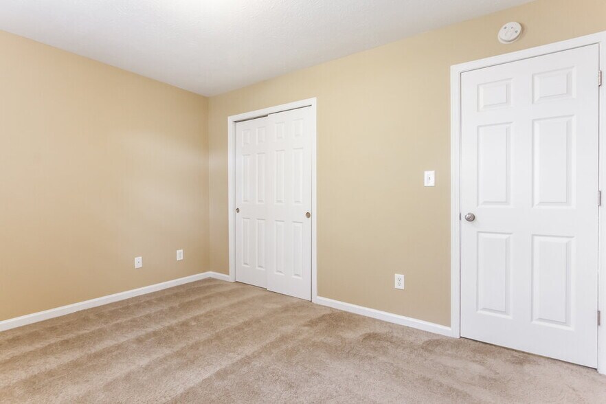 Building Photo - 535 Cahill Ln