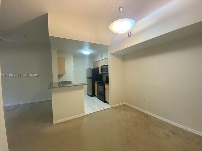 Building Photo - 2544 Centergate Dr