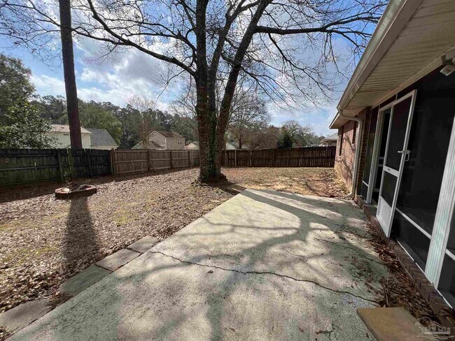 Building Photo - 7230 Annandale Dr