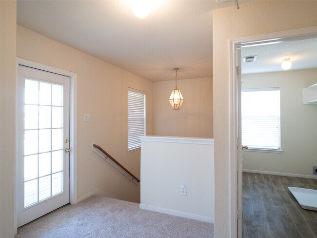 Building Photo - 21843 Grassy Hill Ln