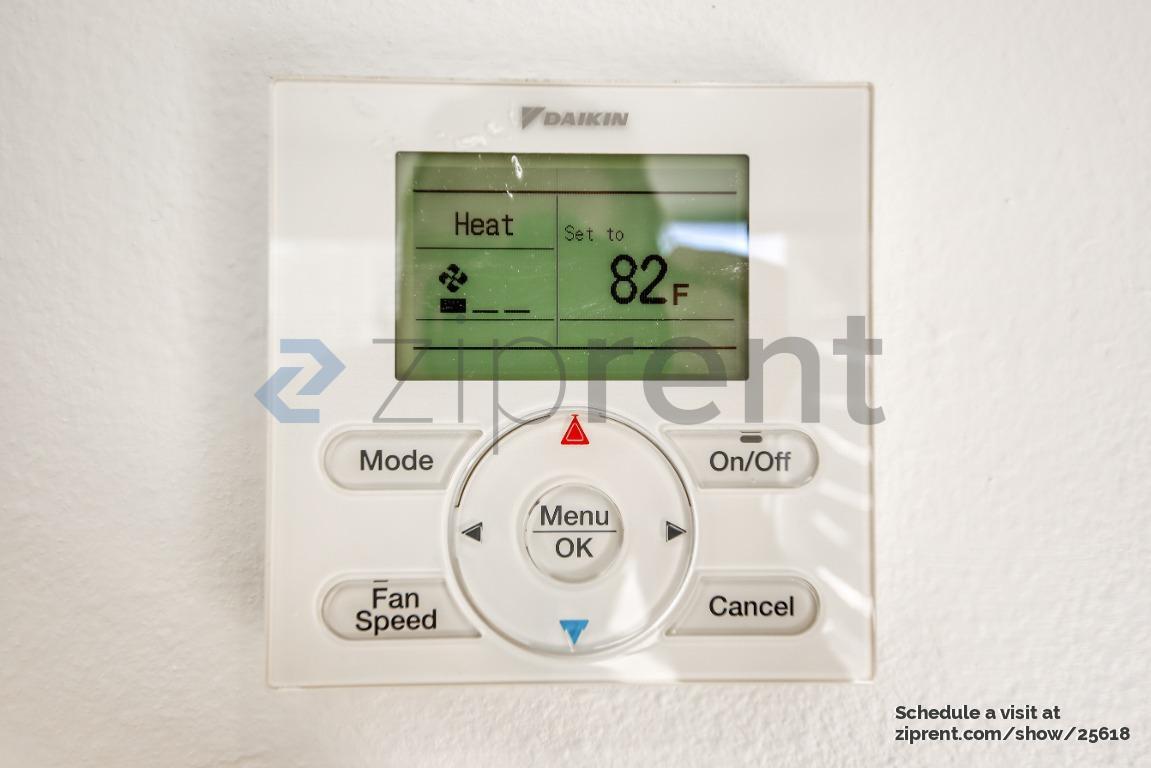 Building Photo - Unit A
