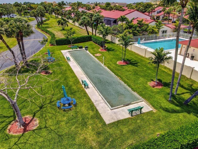 Building Photo - 353 S US Hwy 1