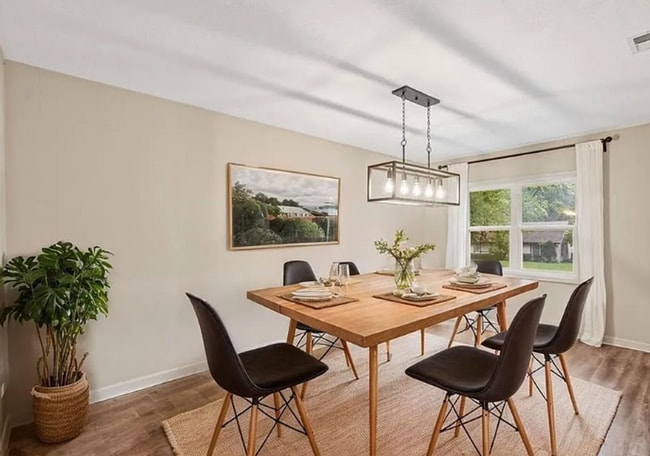 Building Photo - Charming Prairie Village Ranch for Rent - With an ongoing Winter Special!