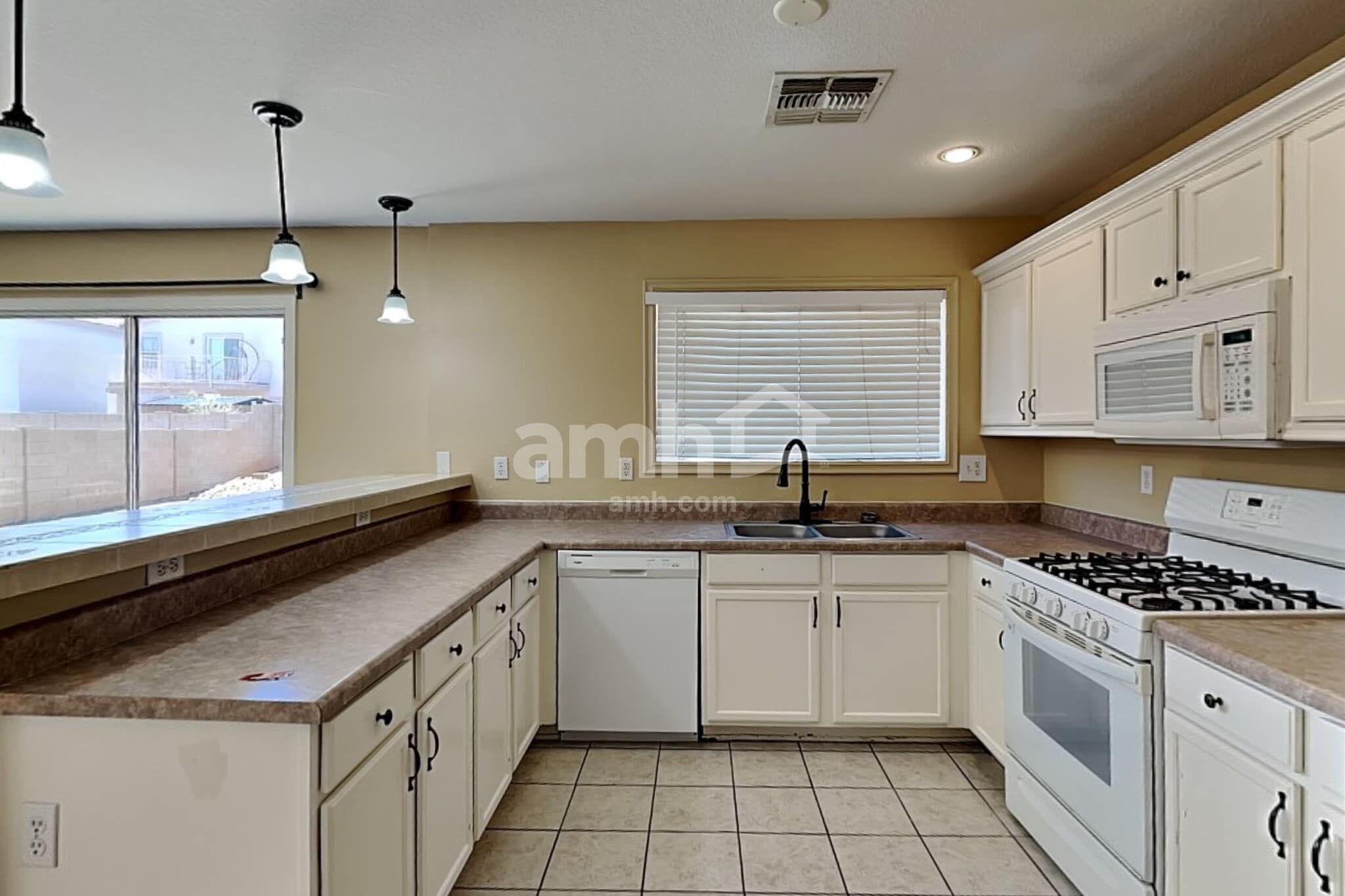 Building Photo - 360 E Atlas Cedar Pl