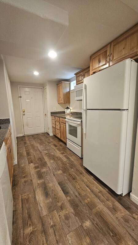 Building Photo - 512 E 5900 S