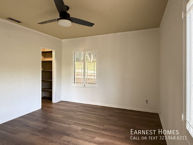Building Photo - 1401 Dartmouth Dr