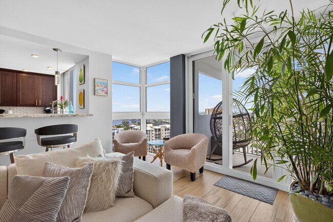 Building Photo - 1370 S Ocean Blvd