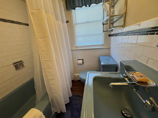 Building Photo - 2403 New Holland Pike