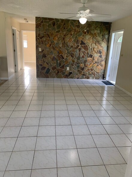 Building Photo - 11851 SW 208th St