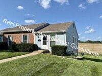 Building Photo - 3 Bedroom 2 Bath Overland Park Duplex Now Available!