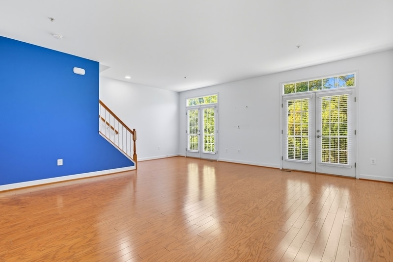 Building Photo - 613 Spectator Ave