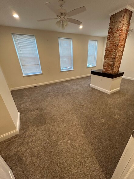 Main Bedroom - 2917 W Susquehanna Ave