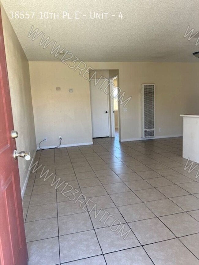 Primary Photo - 38557 10th St E