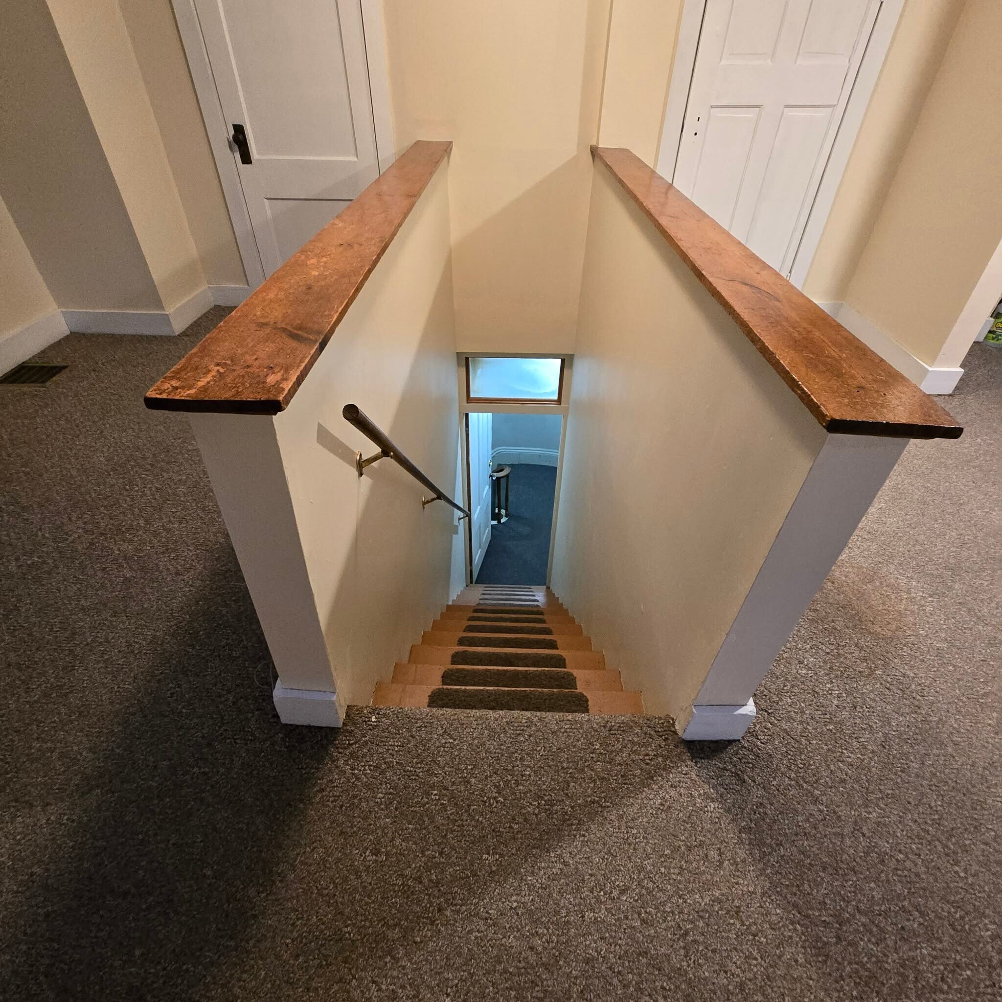 Building Photo - 23 Highland Ave