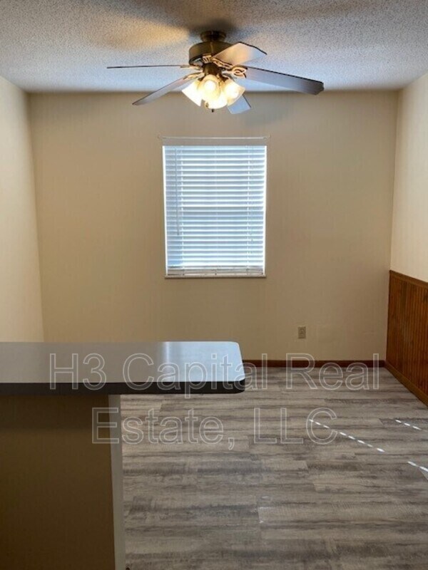 Building Photo - 529 Wood Thrush St