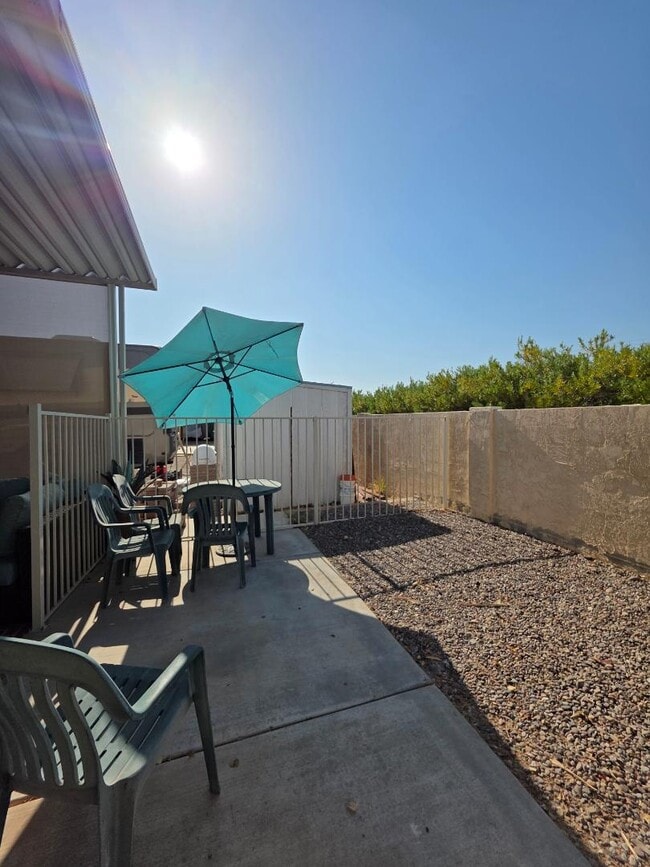 Building Photo - 5707 E 32nd St