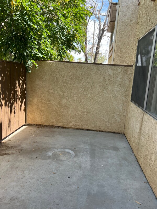 Building Photo - 43711 Challenger Way