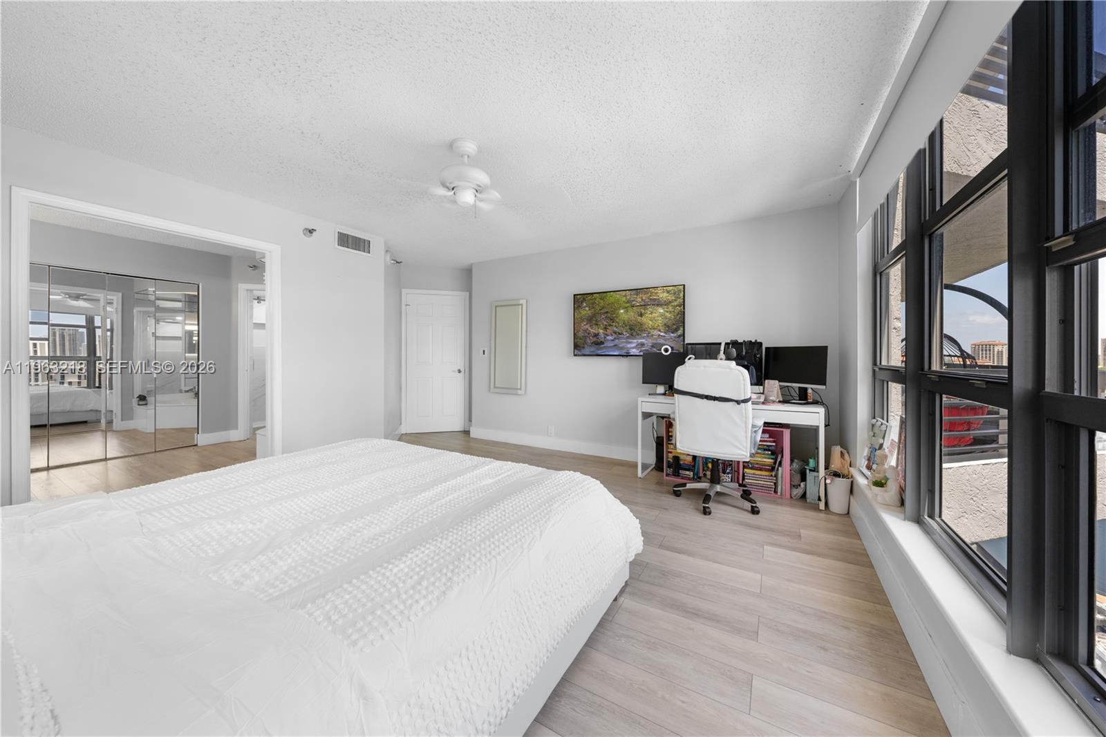 Building Photo - 3530 Mystic Pointe Dr