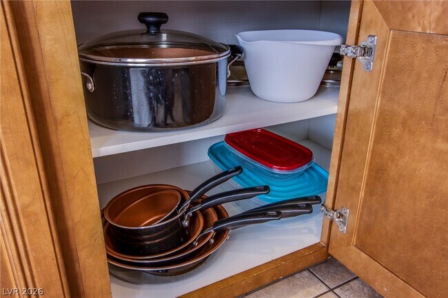 Building Photo - 29 Blue Sunrise Ave