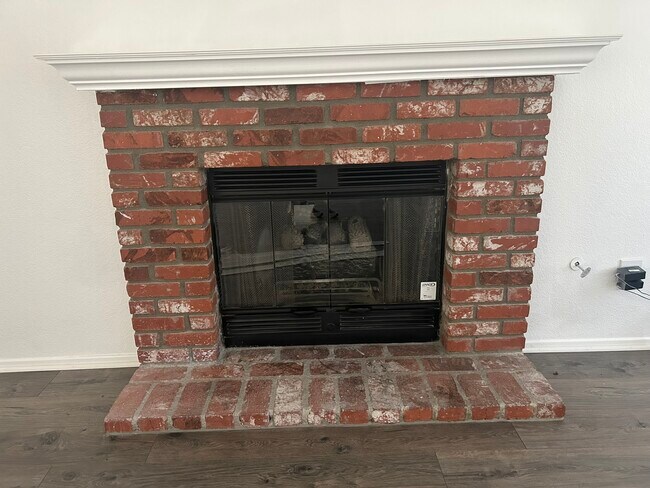 Gas Fireplace - 45408 17th St E