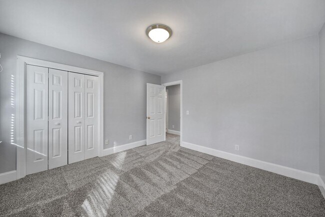 Building Photo - Spacious Four Bedroom Home!